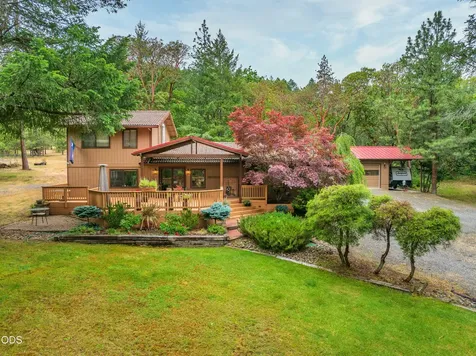 5003 Rogue River Eagle Point OR 97524