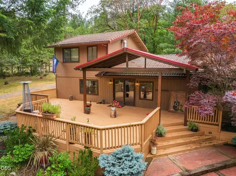 5003 Rogue River Eagle Point OR 97524