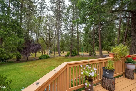 5003 Rogue River Eagle Point OR 97524