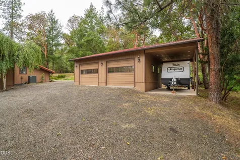 5003 Rogue River Eagle Point OR 97524