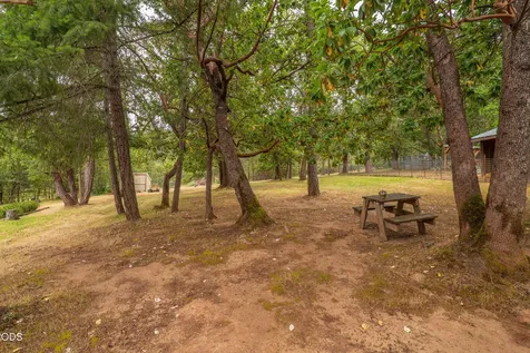 5003 Rogue River Eagle Point OR 97524