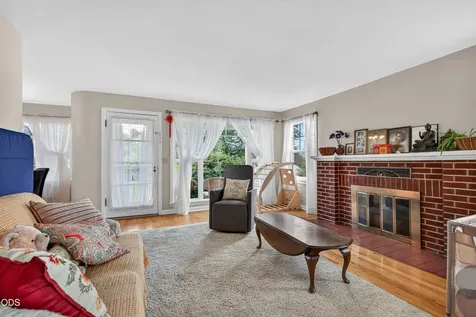 2317 E Main Street Medford OR 97504
