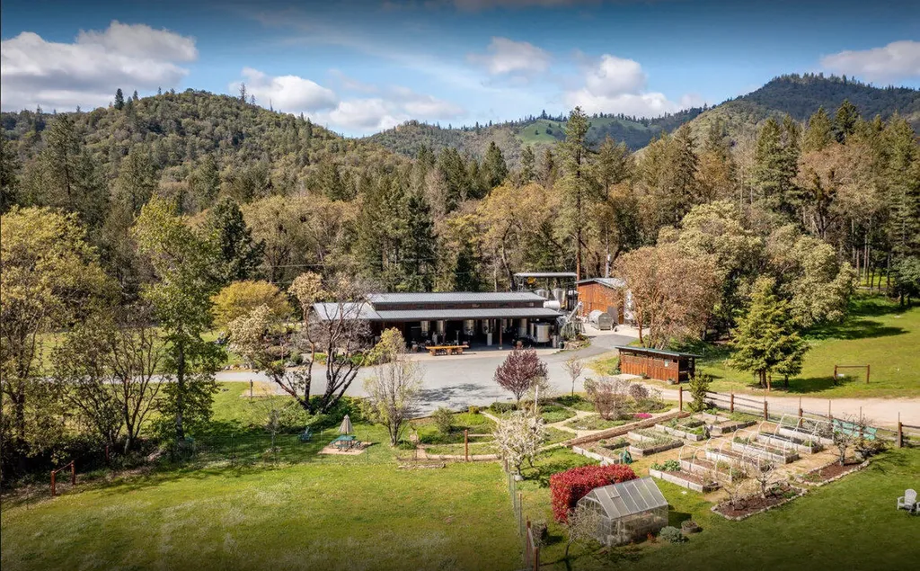 818 Slagle Creek Road Grants Pass OR 97527