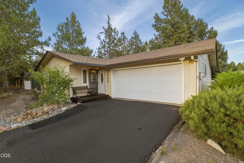 61568 Newberry Drive Bend OR 97702
