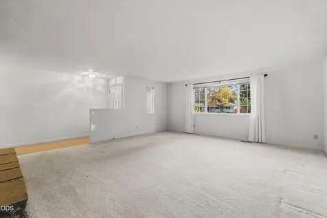 61568 Newberry Drive Bend OR 97702