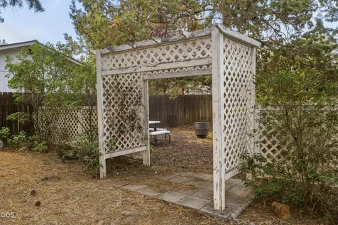 61568 Newberry Drive Bend OR 97702