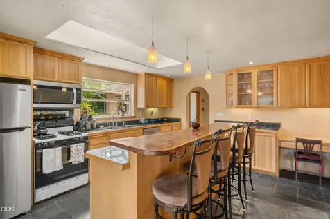 255 Carmen Road Talent OR 97540