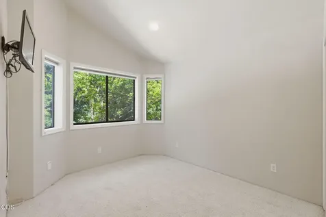 235 Glenoak Lane Grants Pass OR 97526