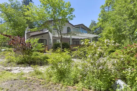 235 Glenoak Lane Grants Pass OR 97526