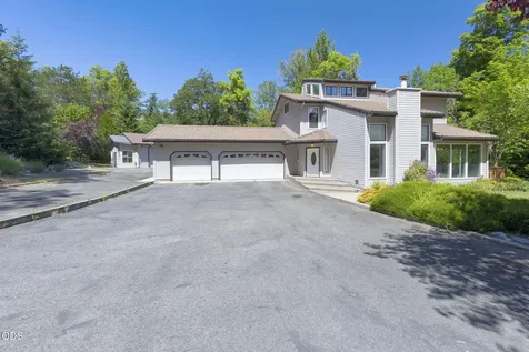 235 Glenoak Lane Grants Pass OR 97526