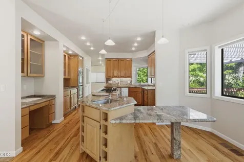 235 Glenoak Lane Grants Pass OR 97526