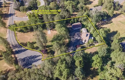 235 Glenoak Lane Grants Pass OR 97526