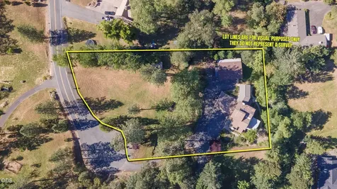 235 Glenoak Lane Grants Pass OR 97526