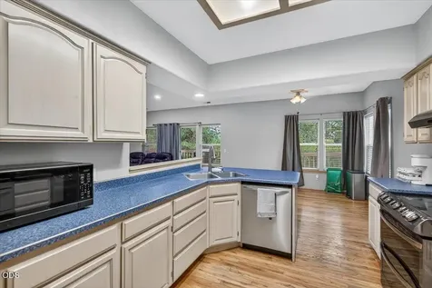 394 Pinetop Terrace Shady Cove OR 97539