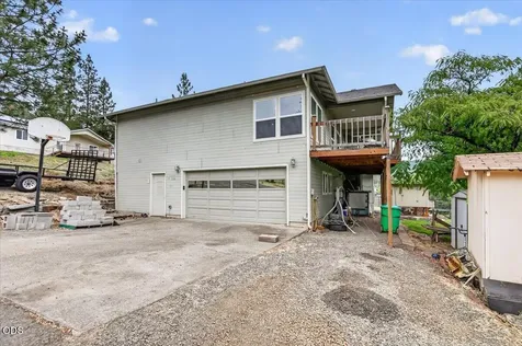 394 Pinetop Terrace Shady Cove OR 97539