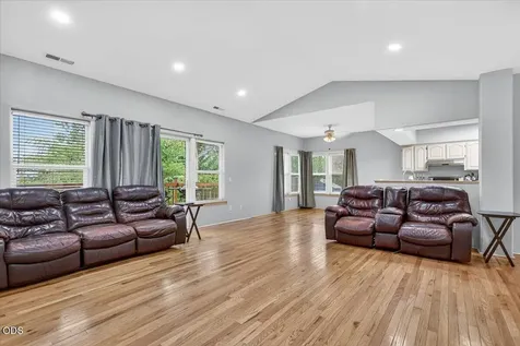 394 Pinetop Terrace Shady Cove OR 97539