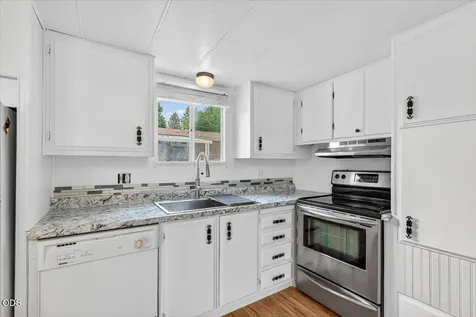306 Sandlewood Drive Grants Pass OR 97526