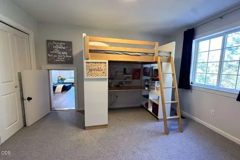 1044 SE Baywood Court Bend OR 97702