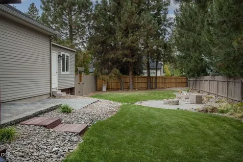 1044 SE Baywood Court Bend OR 97702