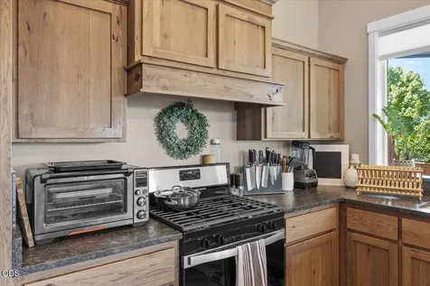 2391 Robertson Crest Grants Pass OR 97527