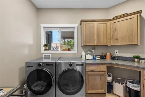 2391 Robertson Crest Grants Pass OR 97527