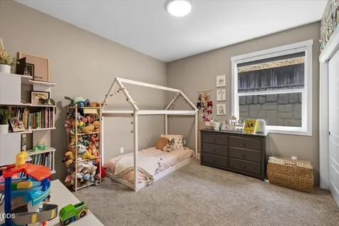 2391 Robertson Crest Grants Pass OR 97527