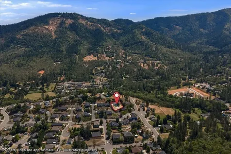 2391 Robertson Crest Grants Pass OR 97527