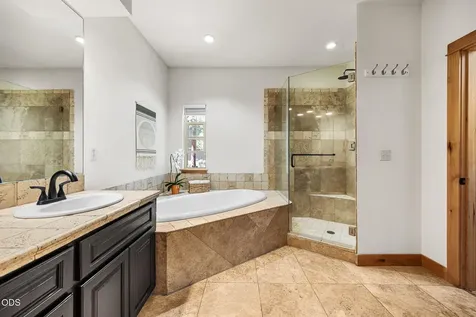 1117 E Creekside Court Sisters OR 97759