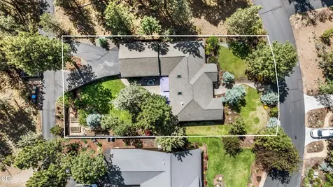 1117 E Creekside Court Sisters OR 97759