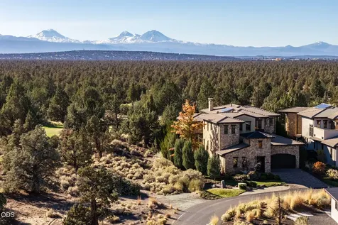 22887 Ghost Tree Lane Bend OR 97701