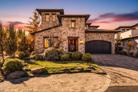 22887 Ghost Tree Lane Bend OR 97701
