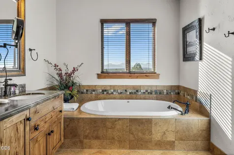22887 Ghost Tree Lane Bend OR 97701