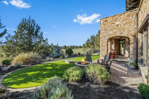 22887 Ghost Tree Lane Bend OR 97701