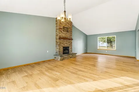 6678 SE Davis Loop Prineville OR 97754