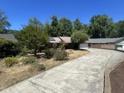 144 Belindy Circle Grants Pass OR 97527