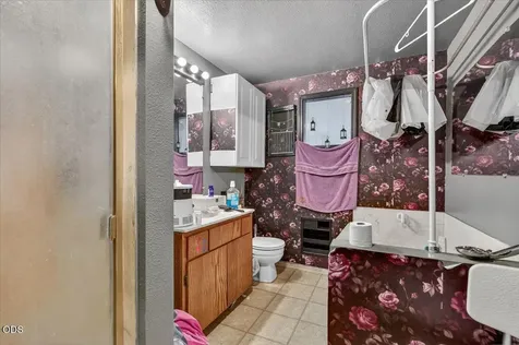 1745 E Gregory Central Point OR 97502