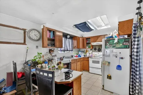 1745 E Gregory Central Point OR 97502