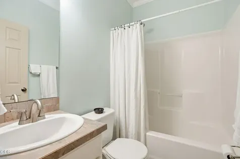 3279 NE Jonahs Court Bend OR 97701