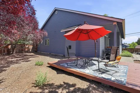 3279 NE Jonahs Court Bend OR 97701