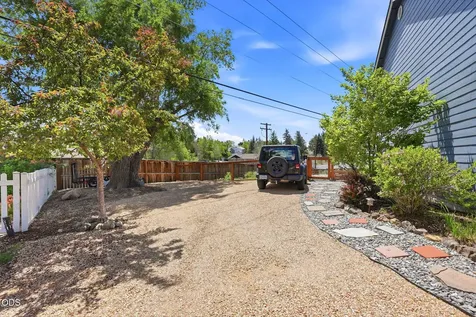3279 NE Jonahs Court Bend OR 97701