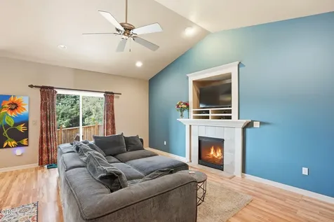 3279 NE Jonahs Court Bend OR 97701