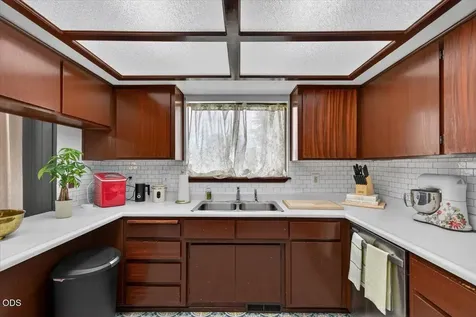102 Hickory Drive Rogue River OR 97537