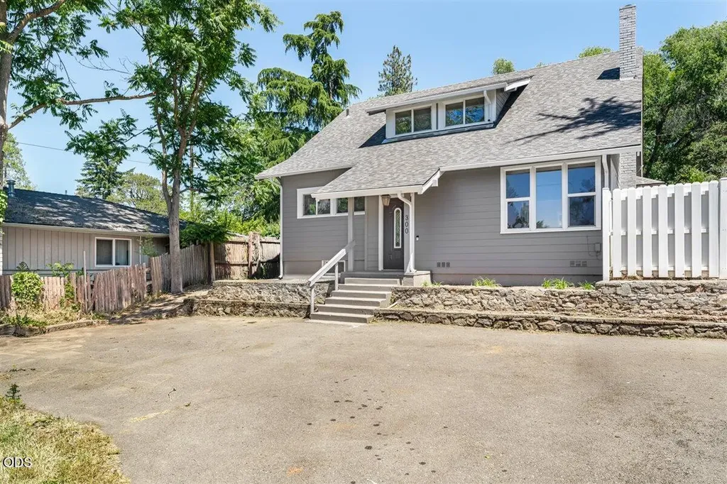300 Sunrise Avenue Medford OR 97504