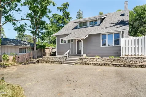 300 Sunrise Avenue Medford OR 97504