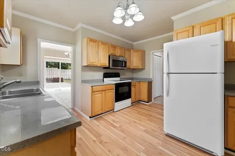 300 Sunrise Avenue Medford OR 97504
