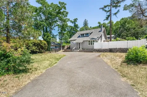300 Sunrise Avenue Medford OR 97504