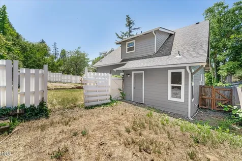 300 Sunrise Avenue Medford OR 97504