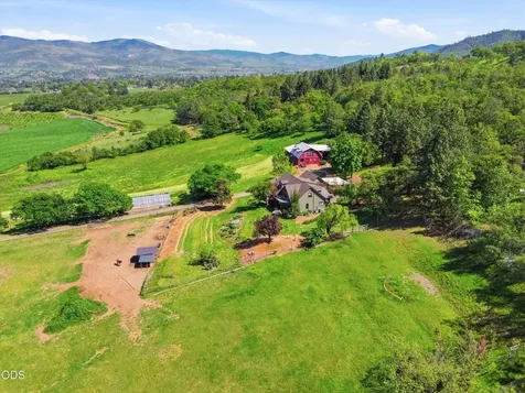 4250 Independence School Road Medford OR 97501