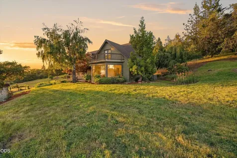 4250 Independence School Road Medford OR 97501