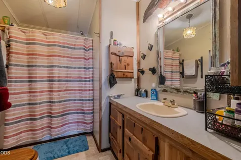 20 Brophy Way Shady Cove OR 97539